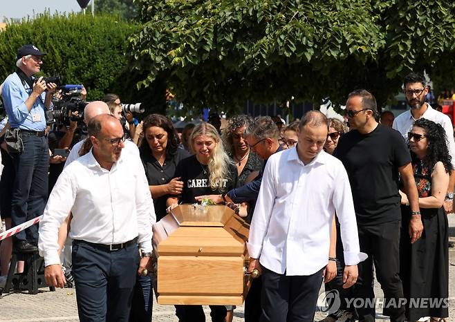 디오구 조타와 동생 안드레 조타의 장례식 장면 [로이터=연합뉴스]