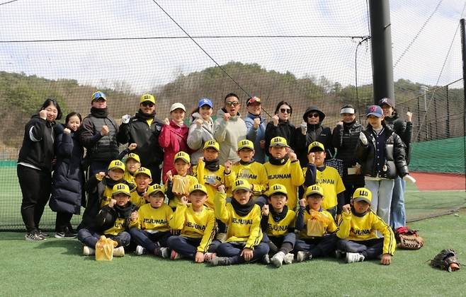 2025 순창 강천산배 춘계 유소년야구대회에 출전한 제주남초등학교 야구부 [제주남초등학교 제공. 재판매 및 DB 금지]