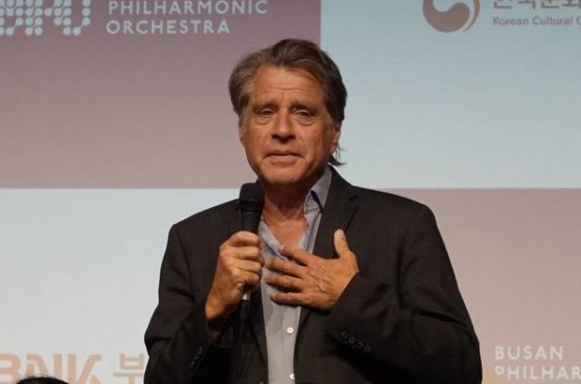 부산시립교향악단의 독일 순회공연을 위해 부산을 방문한 빈리히 호프 무직페스트 베를린 예술감독이 7일 부산 남구 부산문화회관에서 기자간담회를 갖고 있다.