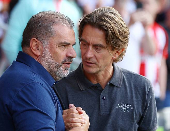 엔제 포스테코글루 감독(왼쪽)과 토마스 프랭크 감독