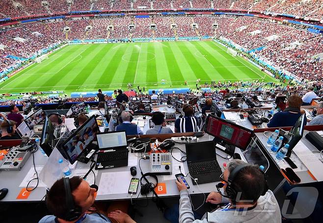 기자들로 가득찬 기자석 ⓒ AFP=뉴스1