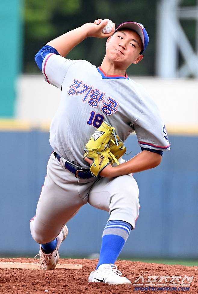 3일 서울 목동구장에서 열린 제80회 청룡기 고교야구선수권 대회 및 주말리그 왕중왕전, 경기항공고와 부산공업고의 경기, 경기항공고 양우진이 역투하고 있다. 목동=허상욱 기자wook@sportschosun.com/2025.07.03/
