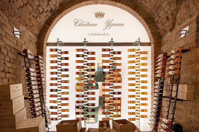 팔레 코부르 호텔 지하의 와인 보관소 /박돈규 기자