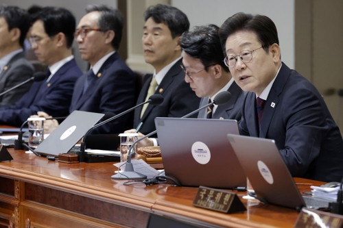 이재명 대통령이 5일 서울 용산 대통령실 청사에서 열린 국무회의에서 발언하고 있다.  [대통령실통신사진기자단]