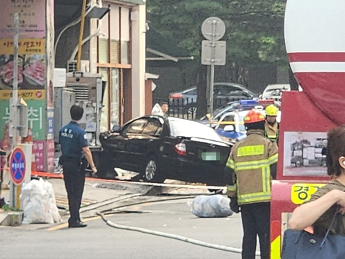 고양서 승용차 인도 돌진 [독자 제공]