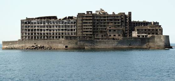 지난 2022년 7월 1일 오전 일본 나가사키현 하시마(일명 '군함도') 인근 해상의 유람선에서 보이는 군함도. 연합뉴스