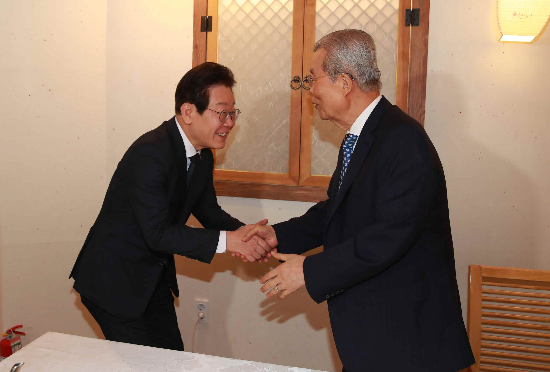 이재명 대통령과 김종인 전 국민의힘 비상대책위원장. (사진=매경DB)