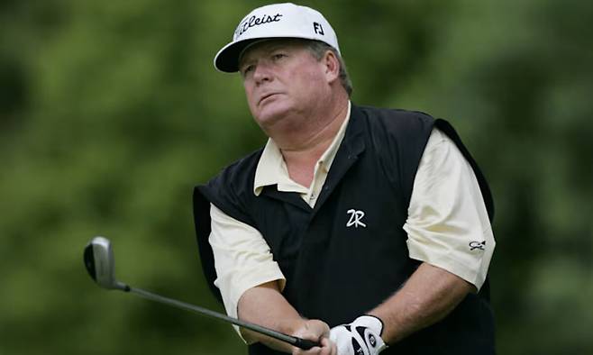 미국&nbsp;PGA 투어 4회 우승자인 에드 피오리(1953∼2025). 그는 1996년&nbsp;쿼드시티 클래식에서 자신보다 23세나&nbsp;어린&nbsp;‘골프 신동’ 타이거&nbsp;우즈를 누르고 우승한 것으로 유명하다.&nbsp;PGA 투어 홈페이지