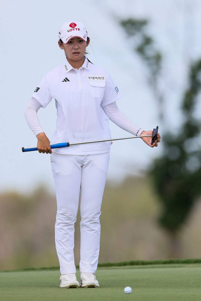 퍼팅을 준비하고 있는 황유민. 사진 제공=AFP연합뉴스