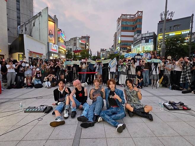 에버모어엔터테인먼트 제공