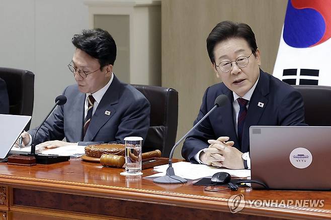 이재명 대통령 국무회의 발언 (서울=연합뉴스) 홍해인 기자 = 이재명 대통령이 5일 서울 용산 대통령실 청사에서 열린 국무회의에서 발언하고 있다. 2025.7.5 [대통령실통신사진기자단] hihong@yna.co.kr