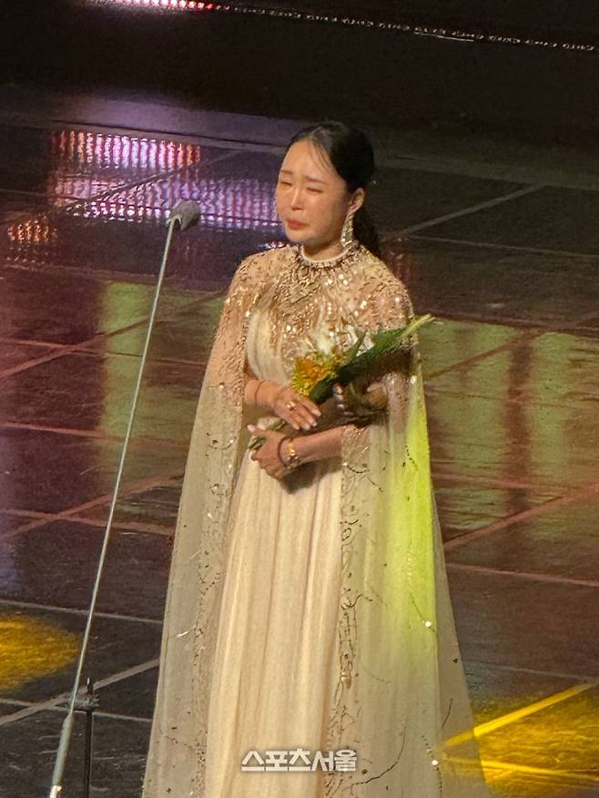 뮤지컬 장은주가 제19회 DIMF 어워즈에서 ‘여우주연상’ 수상 소감을 전하고 있다. 사진 } 표권향 기자 gioia@sportsseoul.com