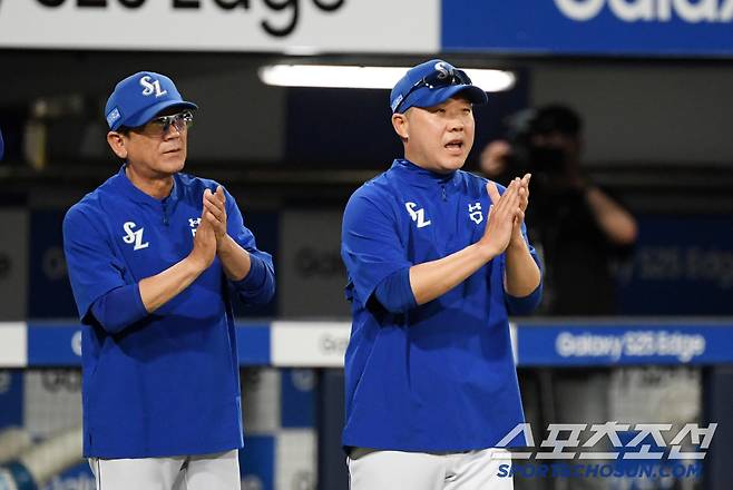 5일 대구 라이온즈파크에서 열린 삼성 라이온즈와 LG 트윈스의 경기. 승리한 삼성 박진만 감독이 기뻐하고 있다. 대구=박재만 기자 pjm@sportschosun.com/2025.07.05/