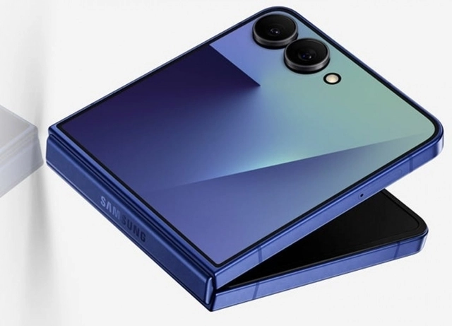 IT팁스터 ‘스티브 H.맥플라이’의 ‘갤럭시Z플립7’ 예상 이미지. 스티브 H.맥플라이 SNS 캡처