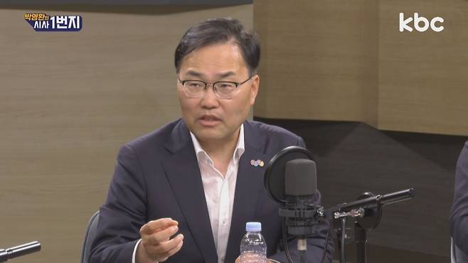 ▲KBC라디오 '박영환의 시사1번지'에 출연한 홍석준 전 국민의힘 의원