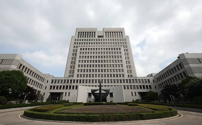 The Supreme Court in Seocho District, southern Seoul is seen on June 9. [NEWS1]
