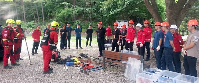 산림청 산림교육원에서 진행 중인 산불재난특수진화대원 '산불진화 역량강화 교육'. 산림청