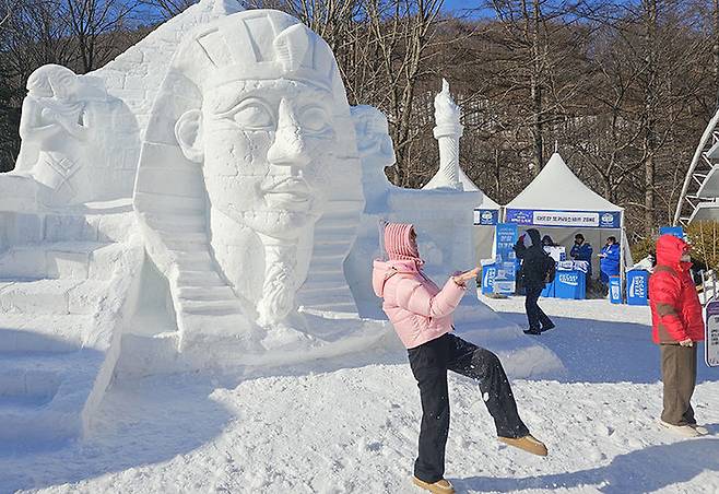 지난 2월 7일부터 16일까지 10일간 태백산국립공원 당골광장에서 열린 제32회 태백산눈축제 눈조각 모습.(사진=뉴시스) *재판매 및 DB 금지