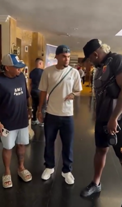 ▲ 특별한 인연에도 디아스는 조타의 장례식을 찾지 않고 공개적으로 파티를 즐겼다. 그야말로 배은망덕한 수준이다.