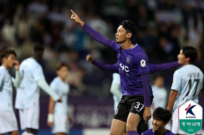 지난해 FC안양 시절 리영직. /사진=한국프로축구연맹 제공