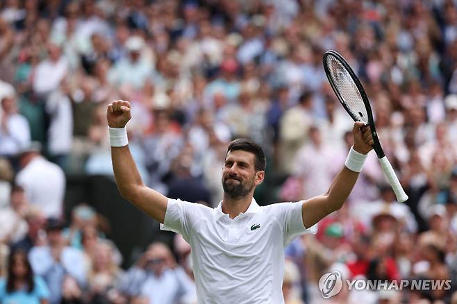 승리 후 기뻐하는 조코비치 [AFP=연합뉴스]