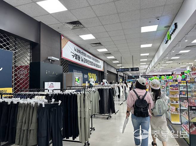 지난 9일 뉴코아아울렛 인천논현점이 들어서 있던 공간이 폐점에 따라 막혀 있다. 사진=장수빈기자