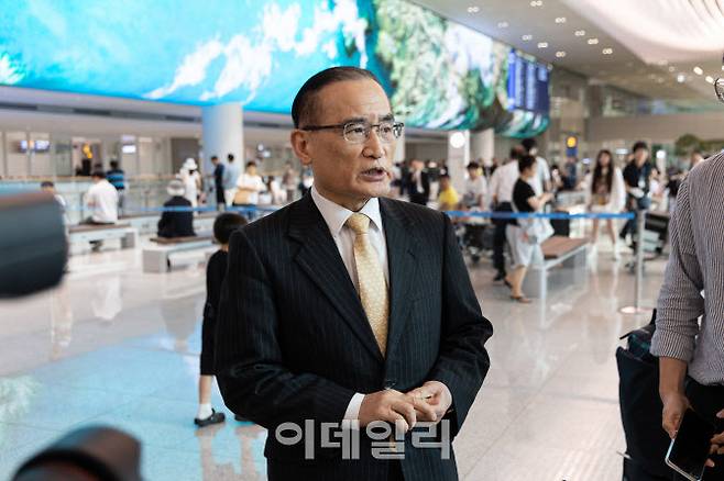 위성락 국가안보실장이 방미 일정을 마치고 9일 인천국제공항을 통해 귀국하고 있다.(사진=뉴스1)