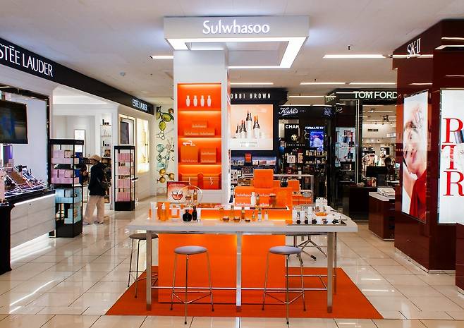 미국 최대 백화점 체인인 메이시스(Macy's)에 입점한 아모레퍼시픽의 화장품 브랜드 설화수. /아모레퍼시픽 제공