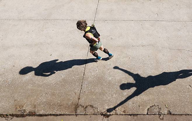 지난 5월 열린 'TNF100 강원 국제트레일러닝대회' 100km 부문 참가자./연합뉴스