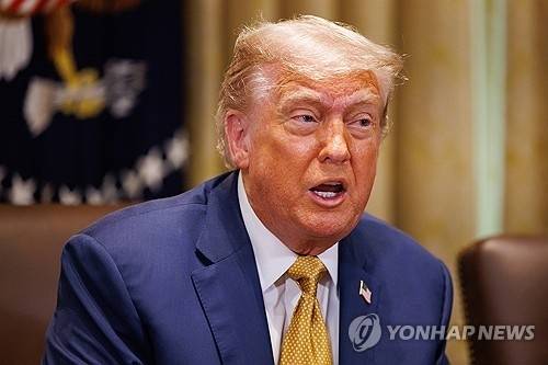 8일 백악관 각료회의에서 발언하는 도널드 트럼프 미국 대통령. EPA 연합뉴스