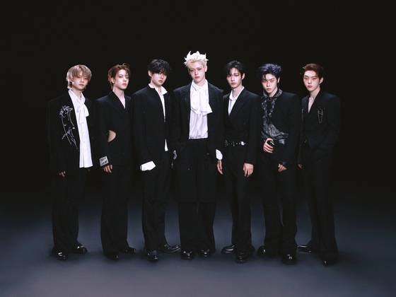 클로즈 유어 아이즈는 "첫 컴백인만큼 자연스러운 퍼포먼스와 여유있는 무대매너를 보여드리려 노력했다"고 말했다. 사진 언코어