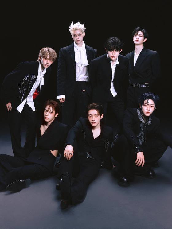 클로즈 유어 아이즈는 더블타이틀곡을 앞세워 장난기 가득한 소년미와 파워풀 퍼포먼스의 남성미를 동시에 보여줄 계획이다. 사진 언코어