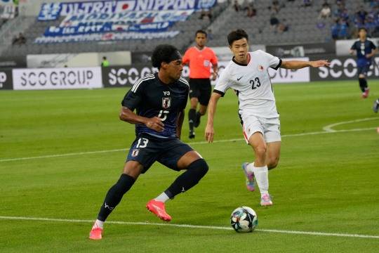 일본 축구대표팀 저메인 료(왼쪽)의 홍콩전 모습. 사진[AP=연합뉴스]