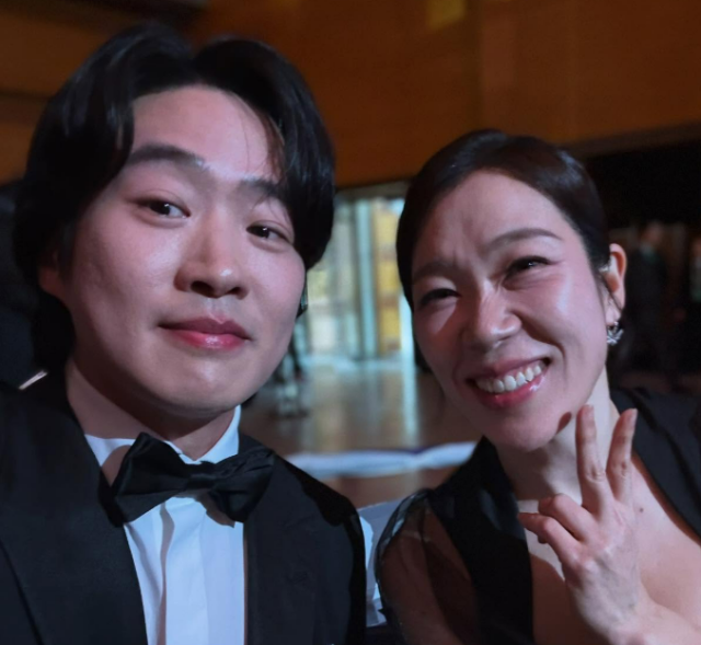 안재홍과 염혜란 / 안재홍 소셜미디어