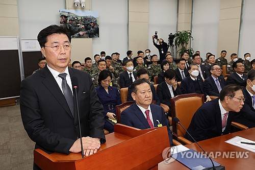 발언하는 홍장원 전 국가정보원 1차장 (서울=연합뉴스) 박동주 기자 = 홍장원 전 국가정보원 1차장이 지난 1월 22일 국회에서 열린 '윤석열 정부의 비상계엄 선포를 통한 내란 혐의 진상규명 국정조사 특별위원회' 1차 청문회에서 발언하는 모습 [연합뉴스 자료사진]