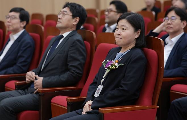 임은정 신임 동부지검장 취임식 - 임은정 신임 서울동부지검장이 4일 서울 송파구 서울동부지방검찰청에서 열린 취임식에서 착석해 있다. 2025.7.4 연합뉴스