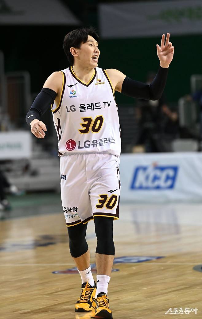 LG는 두경민을 2025~2026시즌 전력 외로 분류해 놓고 있다. 스포츠동아DB