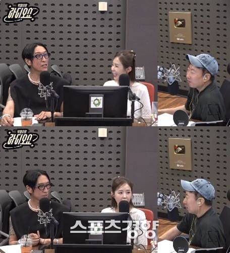 코요태의 신지(가운데)가 9일  KBS 쿨FM ‘박명수의 라디오쇼’에 게스트로 출연해 결혼 소식과 관련해 심경을 전했다. KBS 쿨FM ‘박명수의 라디오쇼’ 생방송 화면 캡처