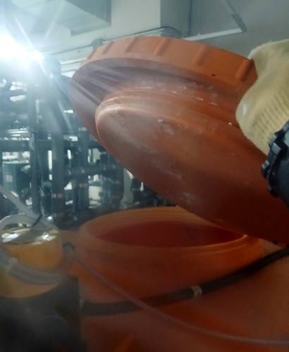 차아염소산나트륨 누출된 아파트 수영장 기계실 [인천소방본부 제공. 재판매 및 DB 금지]