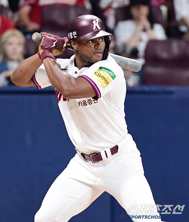 19일 서울 고척돔에서 열린 키움과 SSG 경기. 타격하는 키움 스톤. 고척=송정헌 기자songs@sportschosun.com/2025.06.19/