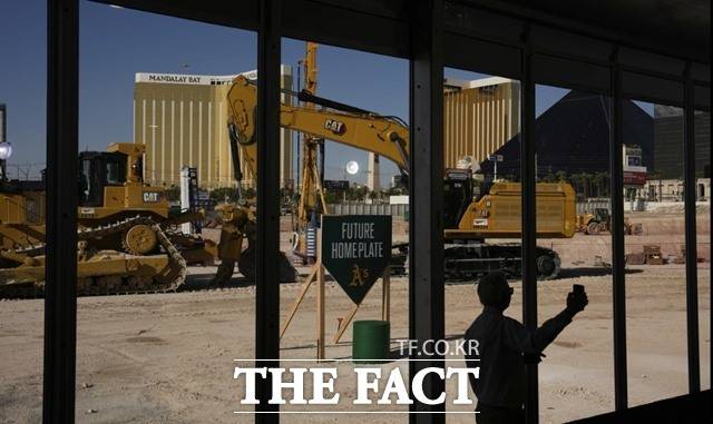 2028년 1월 완공 예정으로 6월 23일 기공식을 갖고 공사를 시작한 라스베이거스 애슬레틱스 경기장 신축 현장./AP.뉴시스