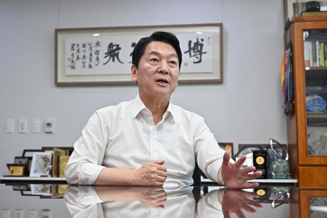 9일 국회 의원회관에서 안철수 국민의힘 의원이 본보와 인터뷰하고 있다. 정다빈 기자