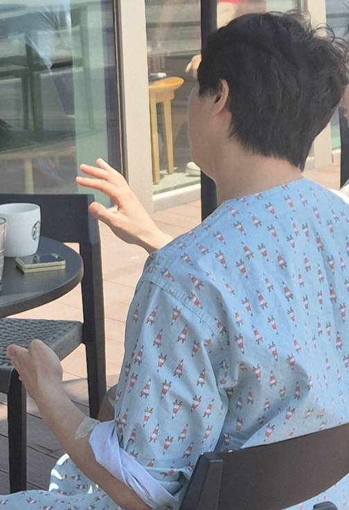 브니엘예고 N 강사가 지난달 26일 부산 해운대의 한 카페에서 취재팀과 만나 자신의 입장을 설명하고 있다. 박성훈 기자