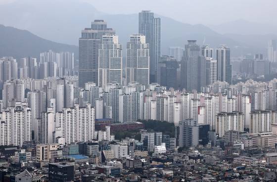 서울 강남구 무역센터에서 바라본 서울 강남구의 아파트 단지. [뉴스1]