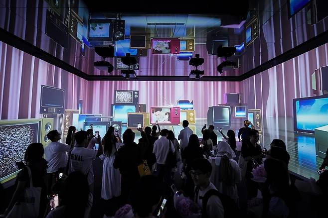 "K-Drama: Love Chapter" is held at Cheong Wa Dae Sarangchae in Jongno, central Seoul. (Korea Tourism Organization)