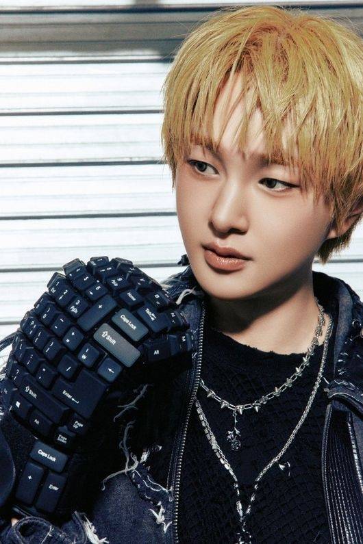 Onew (SM Entertainment)