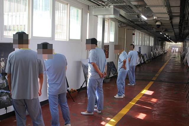 경북북부제1교도소에서 전국 국립공원의 자연경관을 담은 사진작품 전시회가 열렸다./사진제공=국립공원공단 주왕산국립공원사무소