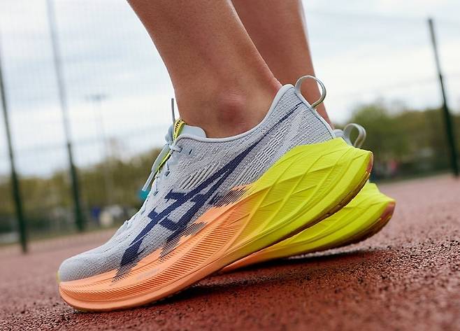 아식스 슈퍼블라스트2 [아식스]