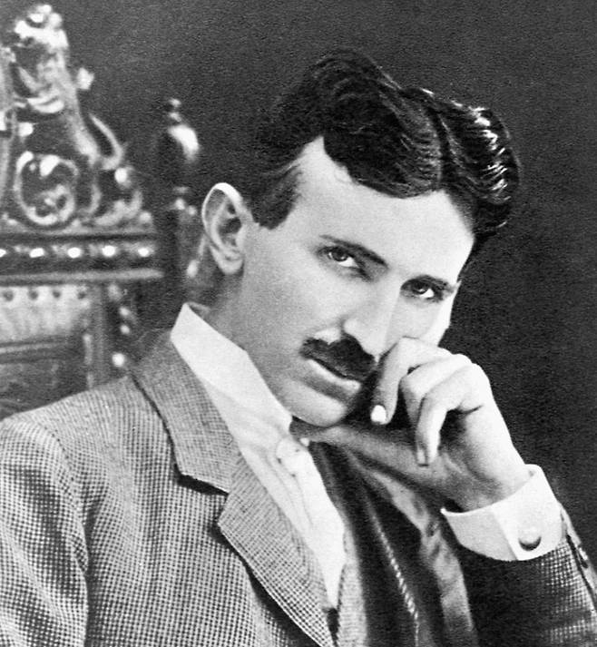 니콜라 테슬라. [온라인 커뮤니티]