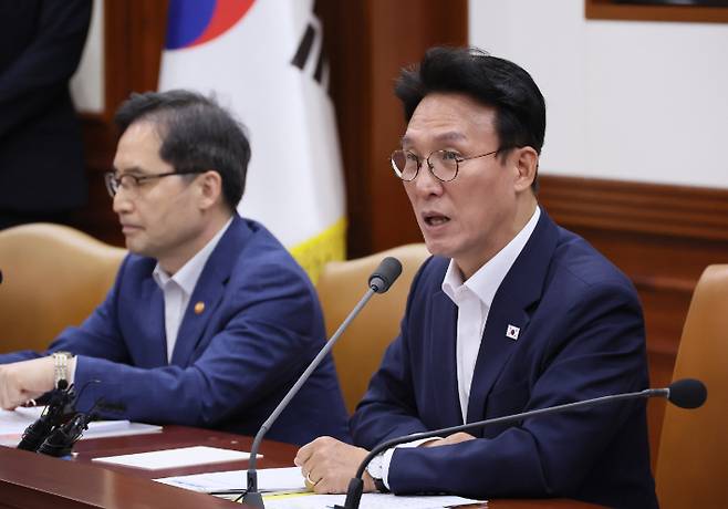 김민석 국무총리가 10일 서울 종로구 정부서울청사에서 열린 국정현안관계장관회의에서 발언하고 있다. 연합뉴스